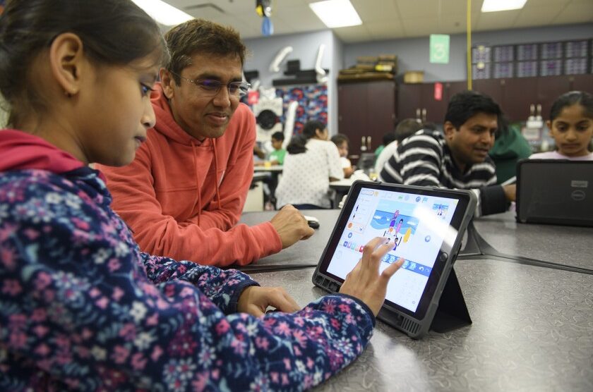 Want to Spark Students' Interest in STEM? Initiative Brings Parents Into  That Effort